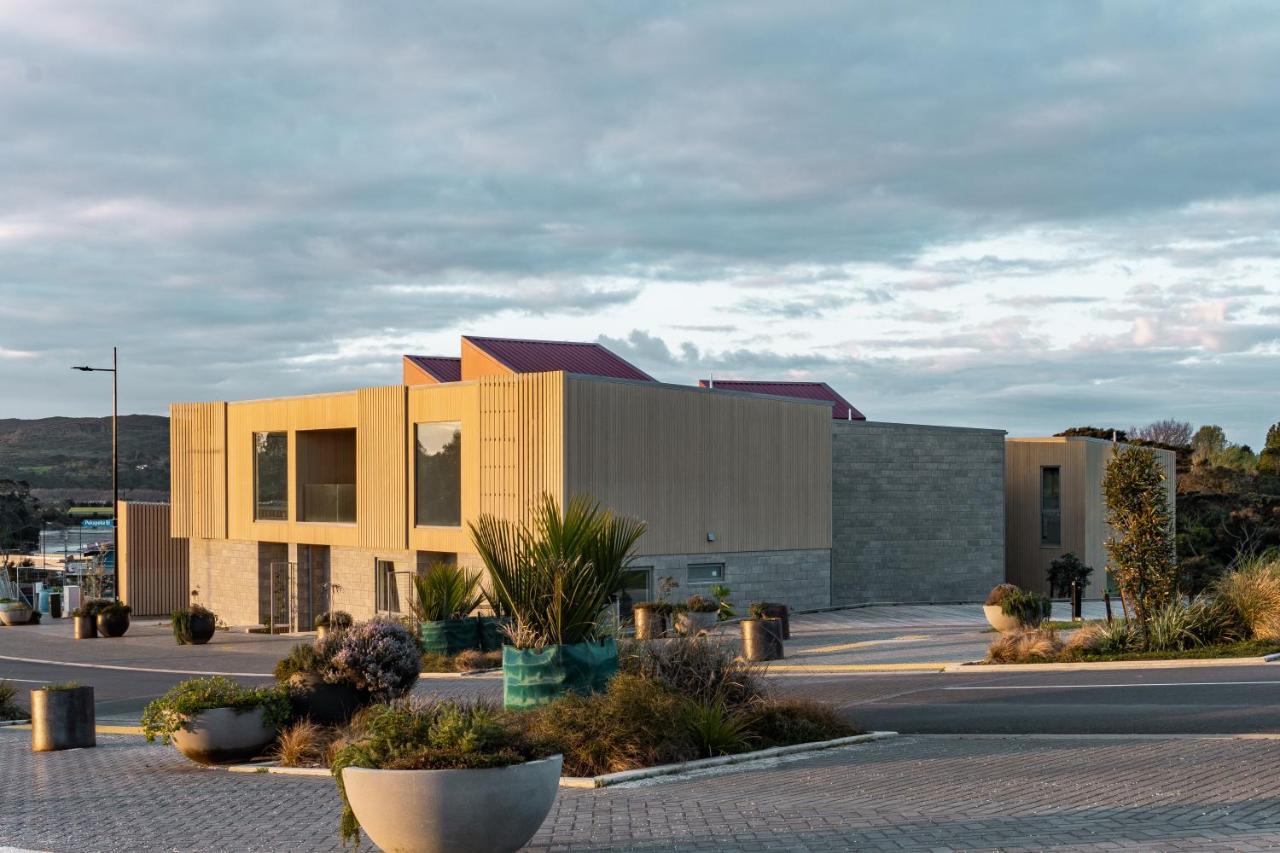 Coastal Living In Comfort Raglan Exterior photo